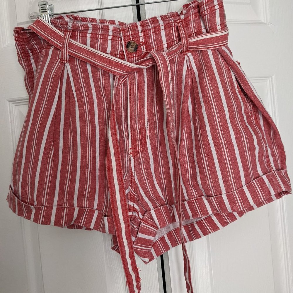Woman's American Eagle shorts size 10